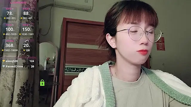 Snapshot of Lili_666 chatting on December 2024 05:40:02 PM Lili 666 online show from December 2024 05:40:02 PM