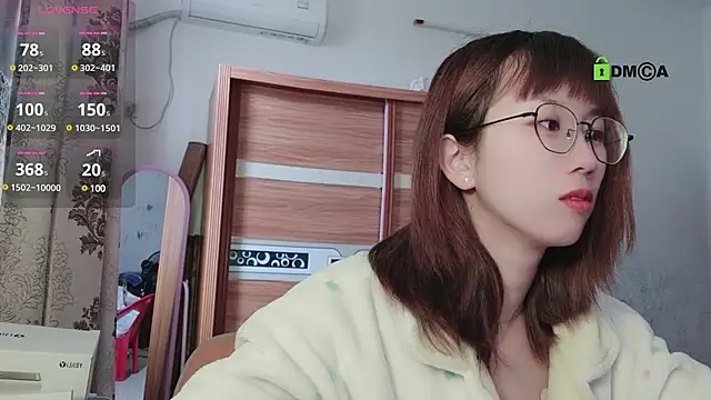 Snapshot of Lili_666 chatting on February 2025 02:28:02 AM Lili 666 online show from February 2025 02:28:02 AM