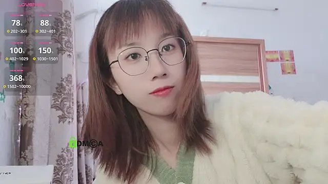 Snapshot of Lili_666 chatting on February 2025 06:28:01 AM Lili 666 online show from February 2025 06:28:01 AM