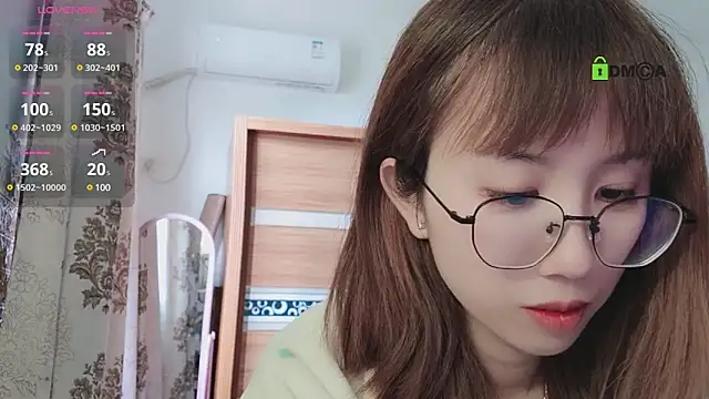 Snapshot of Lili_666 chatting on February 2025 01:47:02 AM Lili 666 online show from February 2025 01:47:02 AM