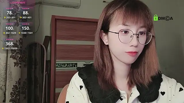 Snapshot of Lili_666 chatting on February 2025 06:20:02 PM Lili 666 online show from February 2025 06:20:02 PM