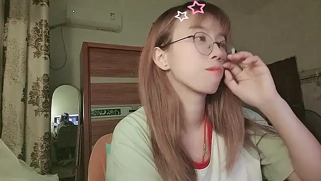Snapshot of Lili_666 chatting on July 2026 05:18:02 PM Lili 666 online show from July 2026 05:18:02 PM