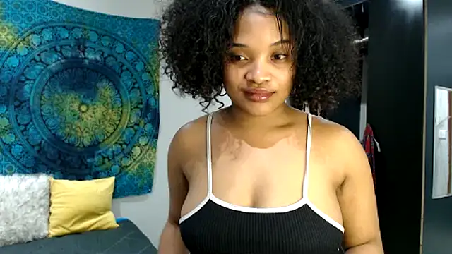 Snapshot of CREAMYCUPCAKExxx chatting on January 2025 06:10:02 PM CREAMYCUPCAKExxx online show from January 2025 06:10:02 PM