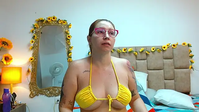 IsisDuzan online show from December 2024 09:23:02 PM