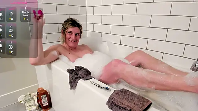 Snapshot of ImLeanneLawson chatting on February 2025 05:14:02 AM ImLeanneLawson online show from February 2025 05:14:02 AM