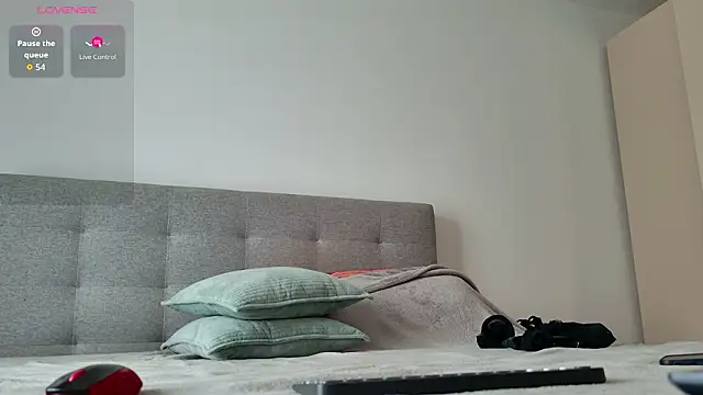 Hotmompeach online show from February 2026 01:31:02 PM