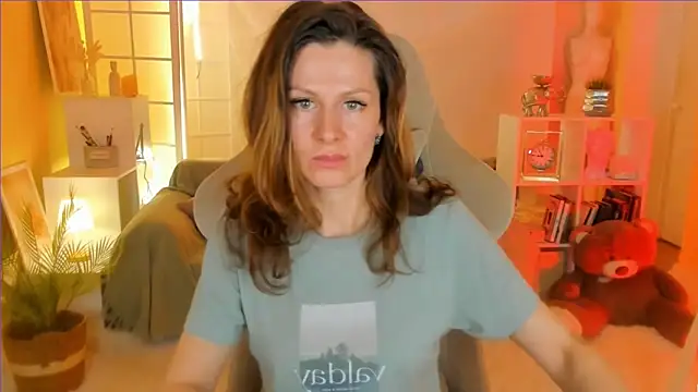 Snapshot of April_o_Nill chatting on March 2025 08:21:02 AM April o Nill online show from March 2025 08:21:02 AM