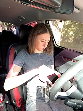 Marii Ann online show from September 2025 11:01:02 AM