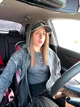 Marii Ann online show from October 2025 10:29:01 AM