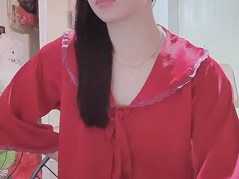 Snapshot of LinhChi_9x chatting on October 2025 01:22:02 PM LinhChi 9x online show from October 2025 01:22:02 PM