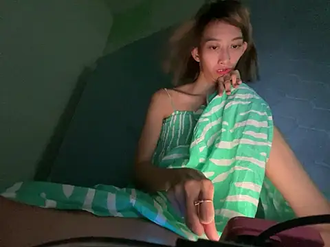 Snapshot of cave18hot chatting on September 2025 04:18:01 PM cave18hot online show from September 2025 04:18:01 PM