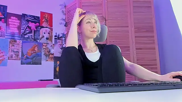 LylithSkye online show from January 2025 01:53:01 PM