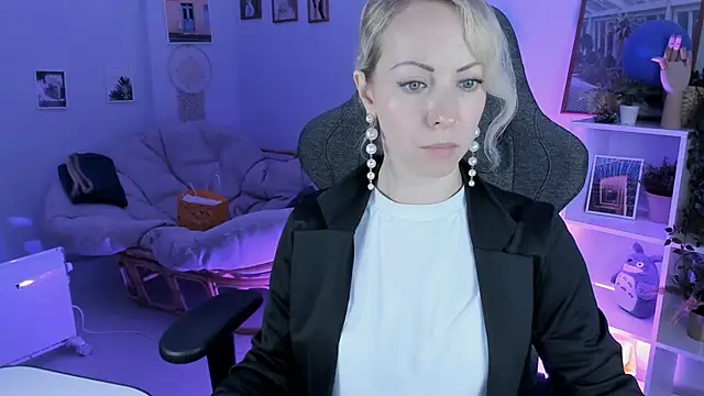 LylithSkye online show from February 2025 10:37:02 AM