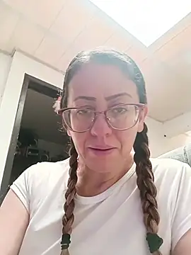 miss hanna07 online show from November 2025 02:51:01 PM