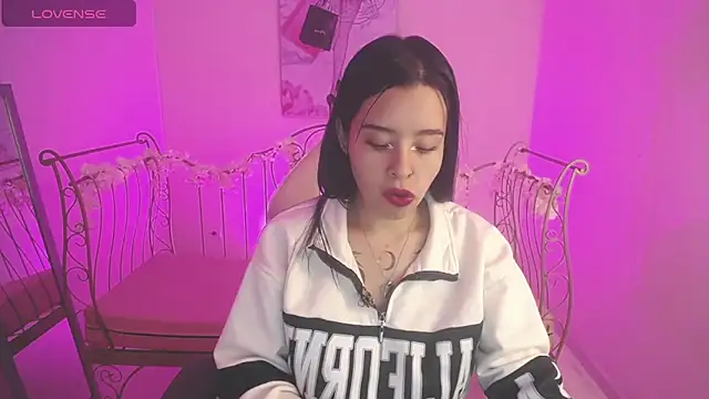 Mia Lopez  online show from January 2025 11:46:01 AM