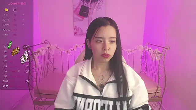 Mia Lopez  online show from February 2025 09:41:01 AM