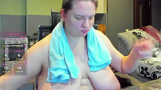 1lindsey1 online show from October 2025 05:54:01 PM