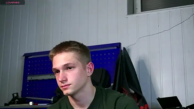 dustyn fox online show from November 2025 03:34:01 PM