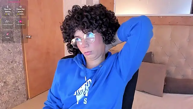 Snapshot of zoe_alanaa chatting on October 2025 07:01:02 PM zoe alanaa online show from October 2025 07:01:02 PM