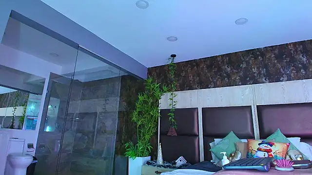 sophie starx online show from December 2024 08:00:01 AM