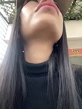 Effy Bonny online show from February 2025 05:36:01 PM