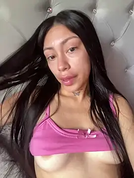 Effy Bonny online show from February 2025 05:50:01 PM