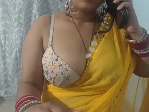 Snapshot of cute-priy chatting on February 2025 08:39:02 AM cute-priy online show from February 2025 08:39:02 AM