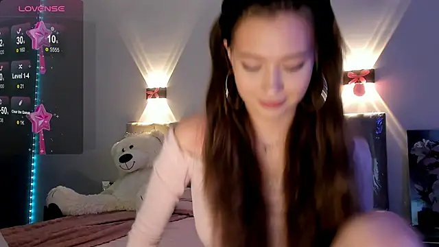 Snapshot of diana_nier chatting on September 2025 06:41:02 PM diana nier online show from September 2025 06:41:02 PM