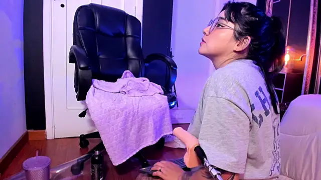 JeyLee online show from February 2025 03:09:01 PM