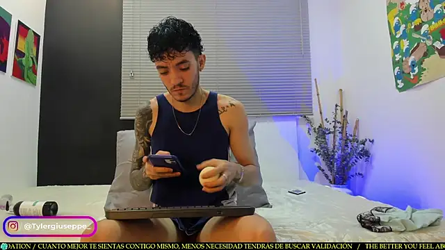 Snapshot of Tylergiuseppe_ chatting on February 2025 10:36:01 PM Tylergiuseppe online show from February 2025 10:36:01 PM