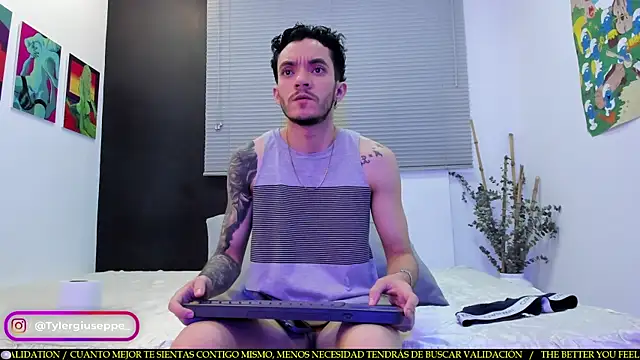 Snapshot of Tylergiuseppe_ chatting on February 2025 12:27:02 AM Tylergiuseppe online show from February 2025 12:27:02 AM