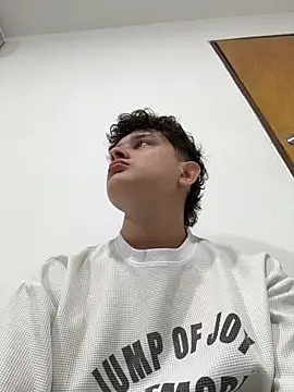 Nathan Bluee online show from October 2025 11:31:01 AM