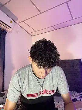 Nathan Bluee online show from November 2025 03:01:02 PM