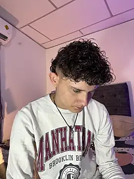 Snapshot of Nathan_Bluee chatting on November 2025 03:06:02 PM Nathan Bluee online show from November 2025 03:06:02 PM