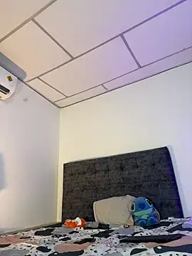 Snapshot of Nathan_Bluee chatting on November 2025 12:33:01 AM Nathan Bluee online show from November 2025 12:33:01 AM