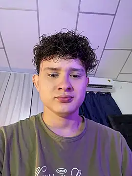 Snapshot of Nathan_Bluee chatting on December 2025 04:03:02 PM Nathan Bluee online show from December 2025 04:03:02 PM