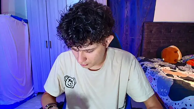 Snapshot of Nathan_Bluee chatting on February 2026 04:38:02 PM Nathan Bluee online show from February 2026 04:38:02 PM