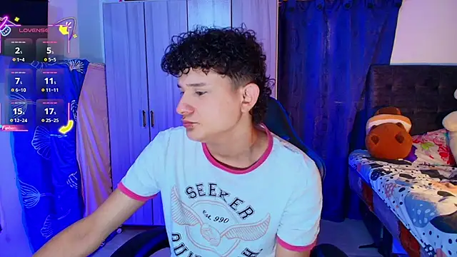 Snapshot of Nathan_Bluee chatting on February 2026 03:59:01 PM Nathan Bluee online show from February 2026 03:59:01 PM