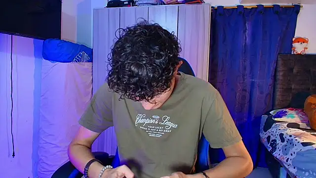 Snapshot of Nathan_Bluee chatting on February 2026 04:11:02 PM Nathan Bluee online show from February 2026 04:11:02 PM