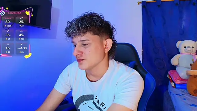 Snapshot of Nathan_Bluee chatting on February 2026 04:05:02 PM Nathan Bluee online show from February 2026 04:05:02 PM