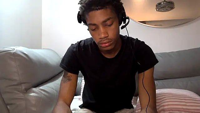 Skinnyblackman online show from October 2025 10:42:01 PM