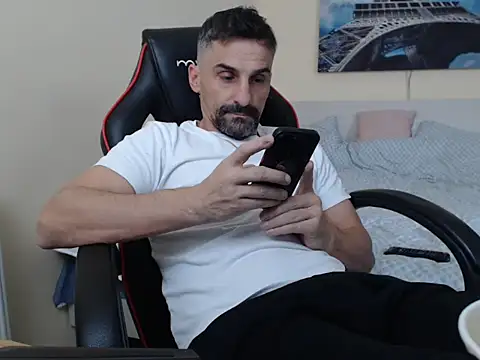 amydamarw online show from February 2026 11:17:01 AM