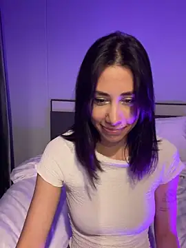 Sophiehii online show from December 2024 01:33:02 PM