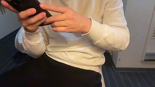 atom0407 online show from December 2025 02:37:01 PM