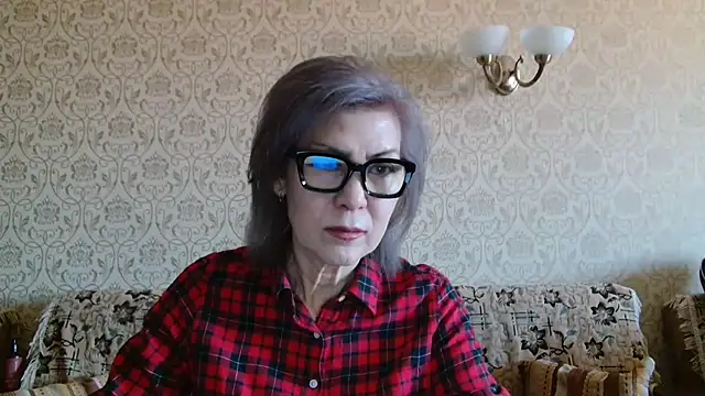 Snapshot of Elegant00Lady chatting on October 2025 06:00:02 AM Elegant00Lady online show from October 2025 06:00:02 AM