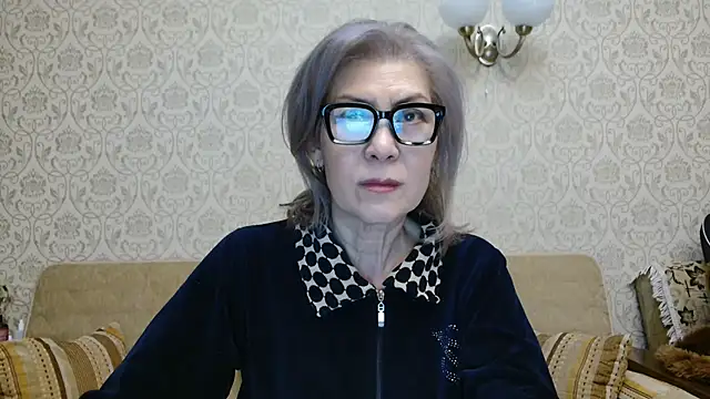 Snapshot of Elegant00Lady chatting on November 2025 04:30:02 PM Elegant00Lady online show from November 2025 04:30:02 PM