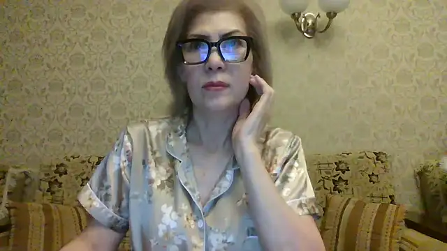 Snapshot of Elegant00Lady chatting on July 2026 06:00:02 PM Elegant00Lady online show from July 2026 06:00:02 PM