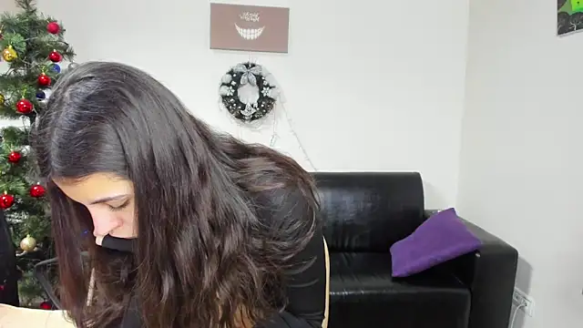 Molly Owens online show from January 2025 10:44:01 AM