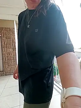 Missmesexycouple69 online show from November 2025 03:23:01 PM