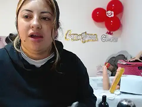 lanaqueen699 online show from February 2025 12:25:02 PM